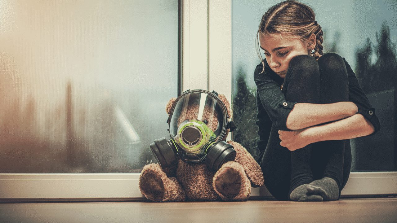 A parte mais complicada em se debater a ansiedade na educação infantil é, justamente, conversar sobre isso com as crianças. Confira algumas dicas para realizar essa conversa, e tentar fazê-la entender.